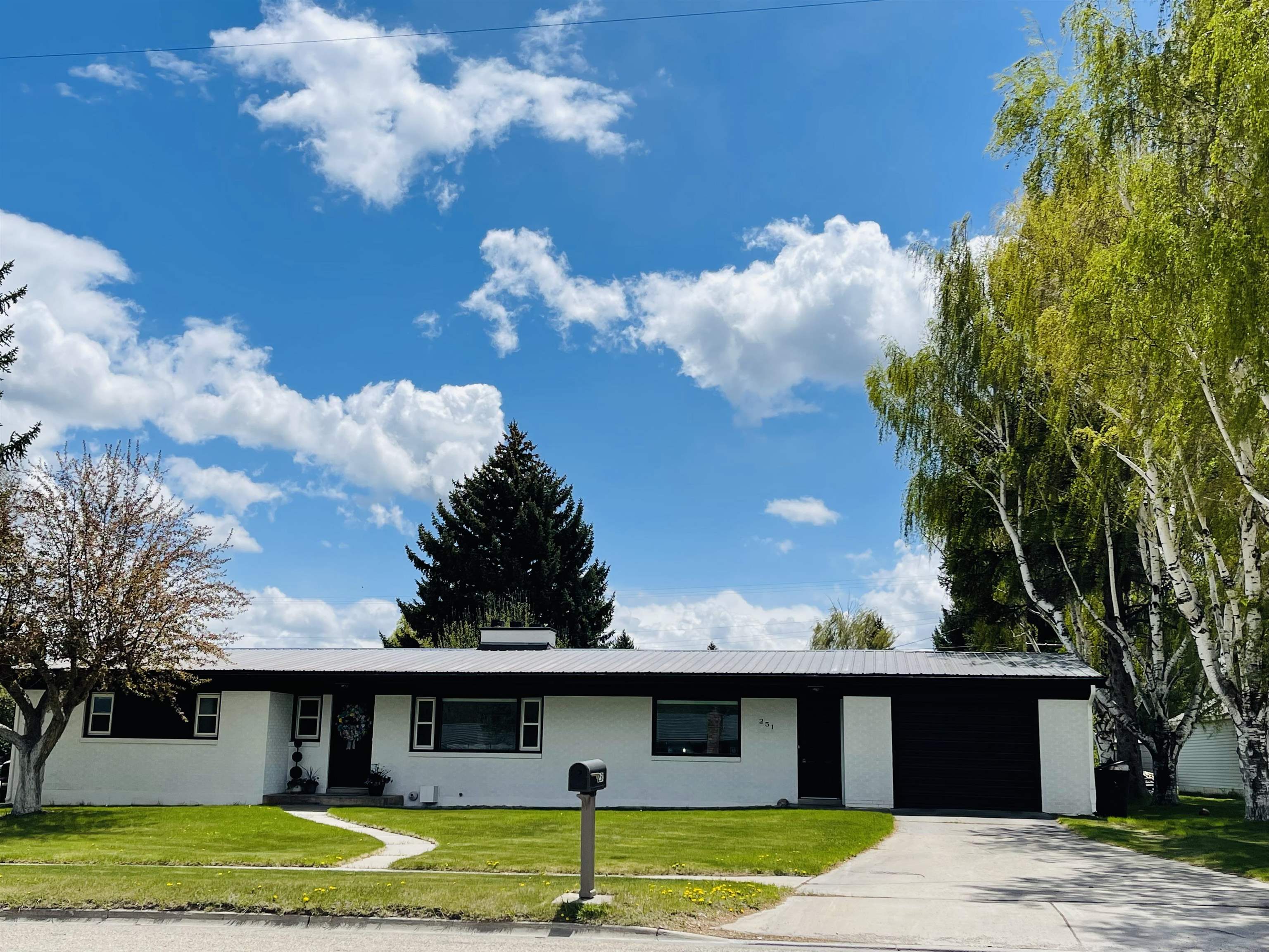 251 W 2nd South, Soda Springs, Idaho image 1