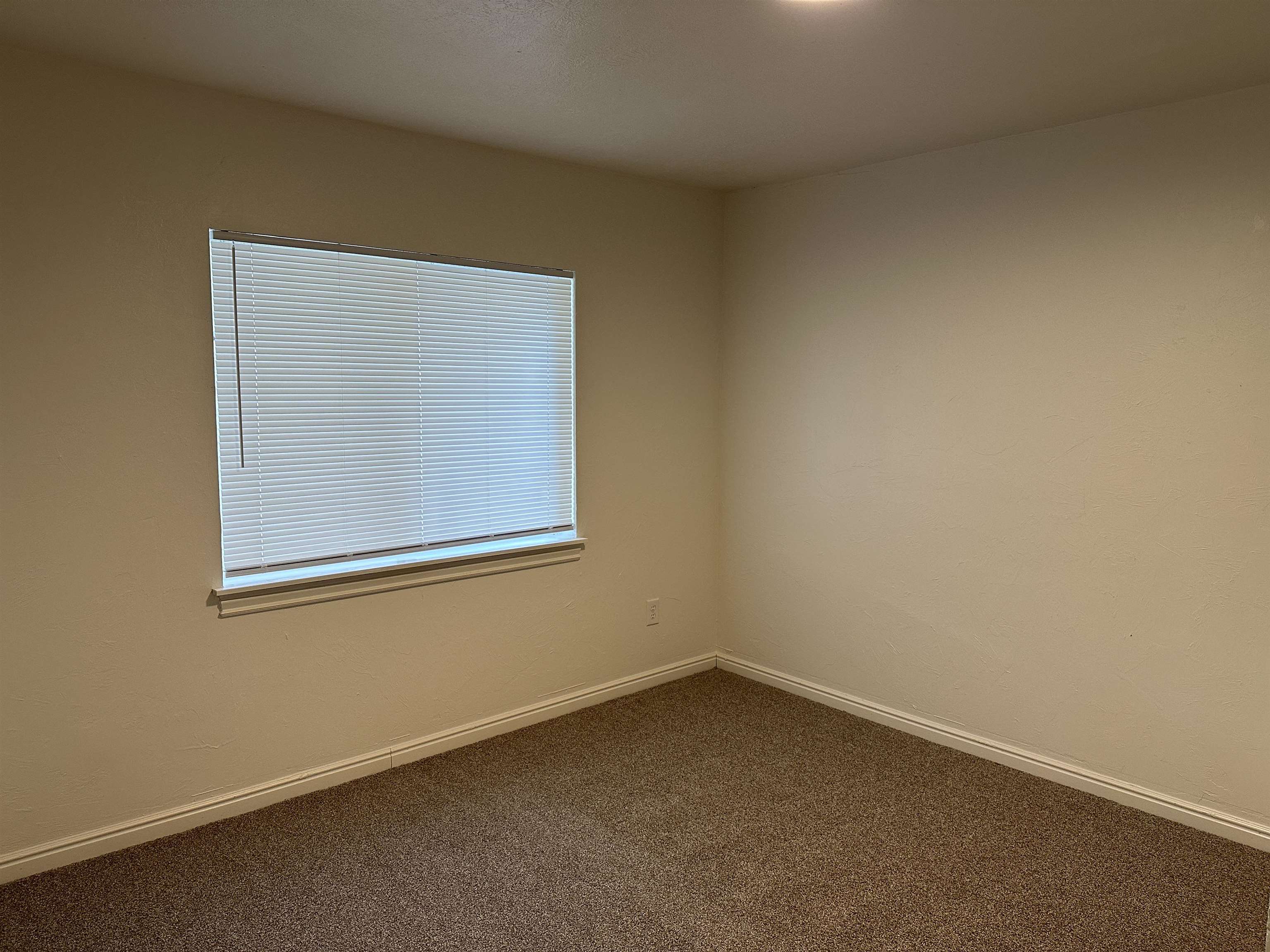 365 Willard Ave, Pocatello, Idaho image 6