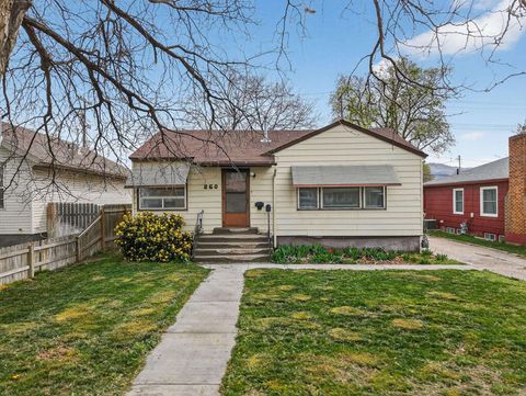 Photo of 260 Warren Ave, Pocatello, ID 83201 (MLS # 582067)