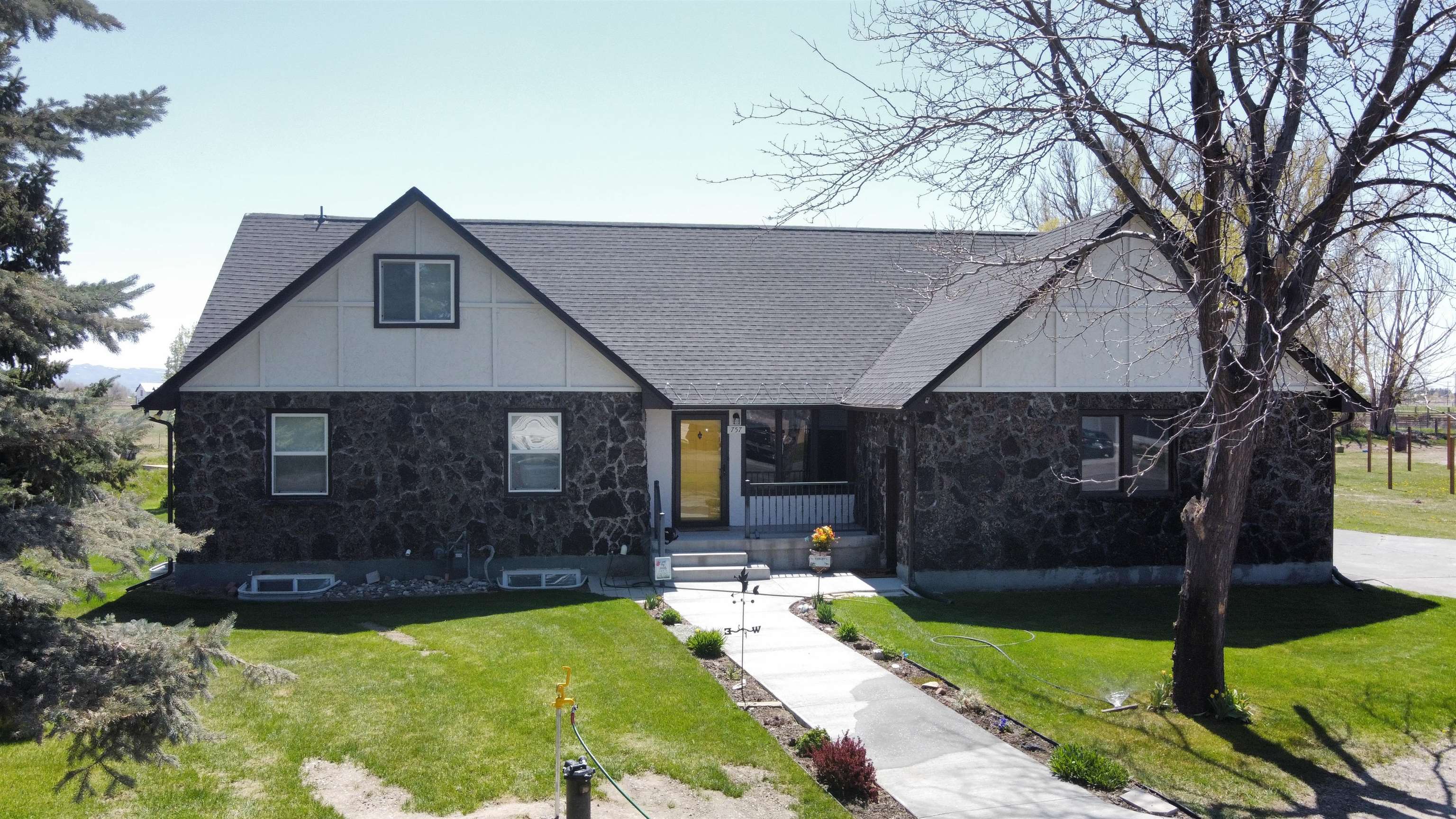 757 E 1200 N, Shelley, Idaho image 1