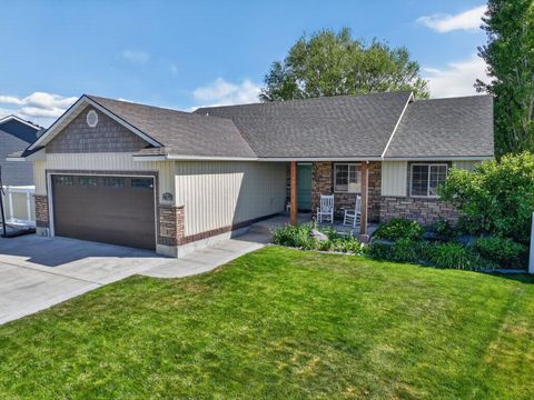 Photo of 4879 Suzanne Court, Pocatello, ID 83202 (MLS # 582604)