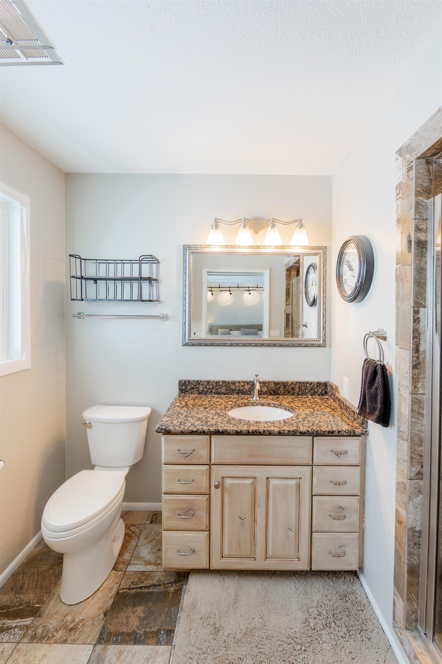 2636 Lakeview Road, American Falls, Idaho image 13