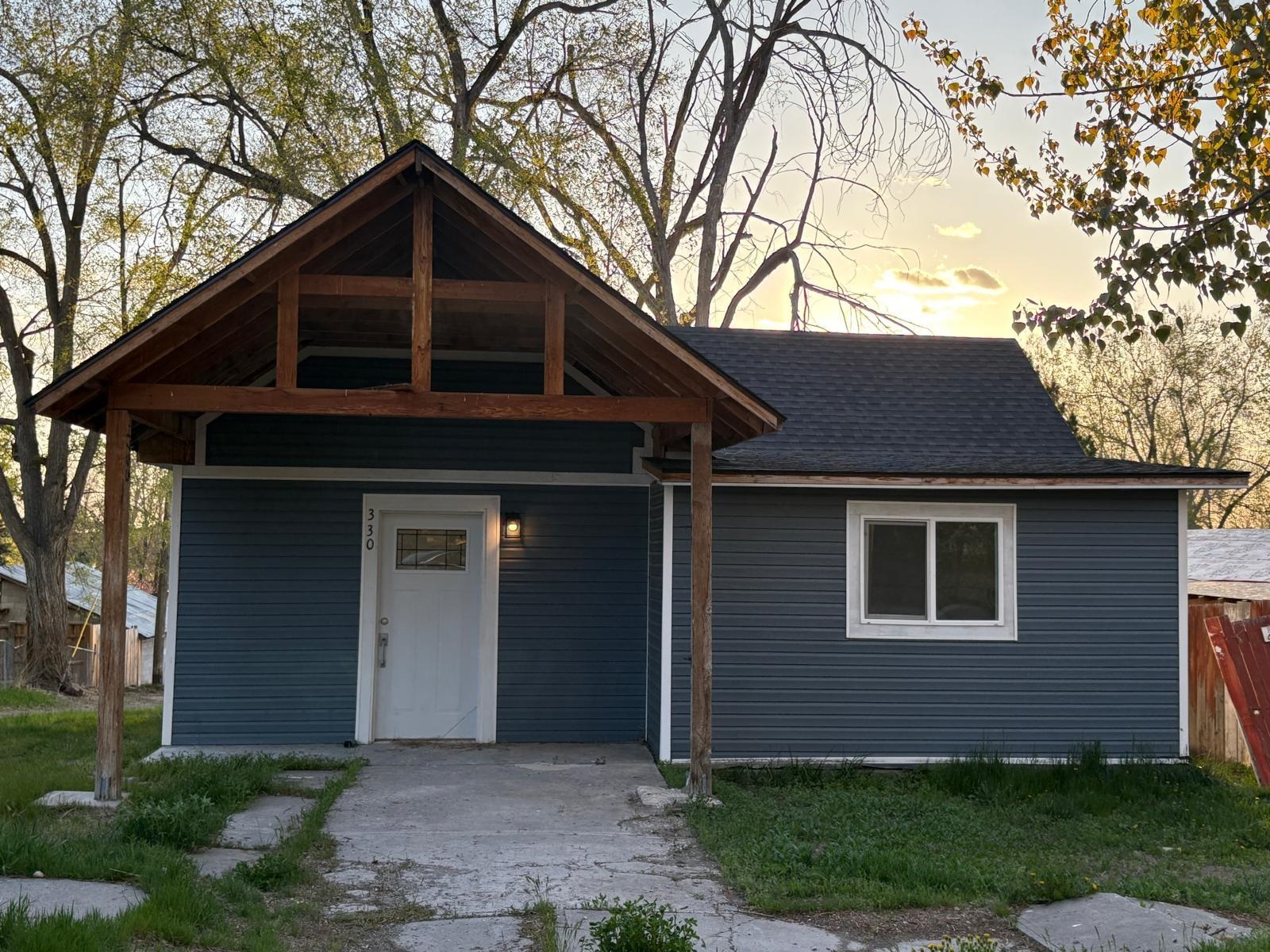330 Garfield St, American Falls, Idaho image 1
