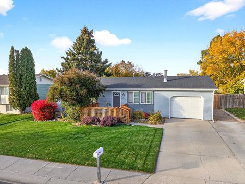 Photo of 1818 Rainier Dr, Pocatello, ID 83201 (MLS # 580962)