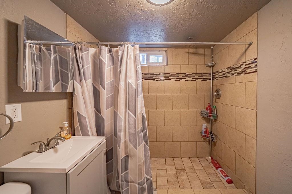 712 W Maple, Pocatello, Idaho image 36