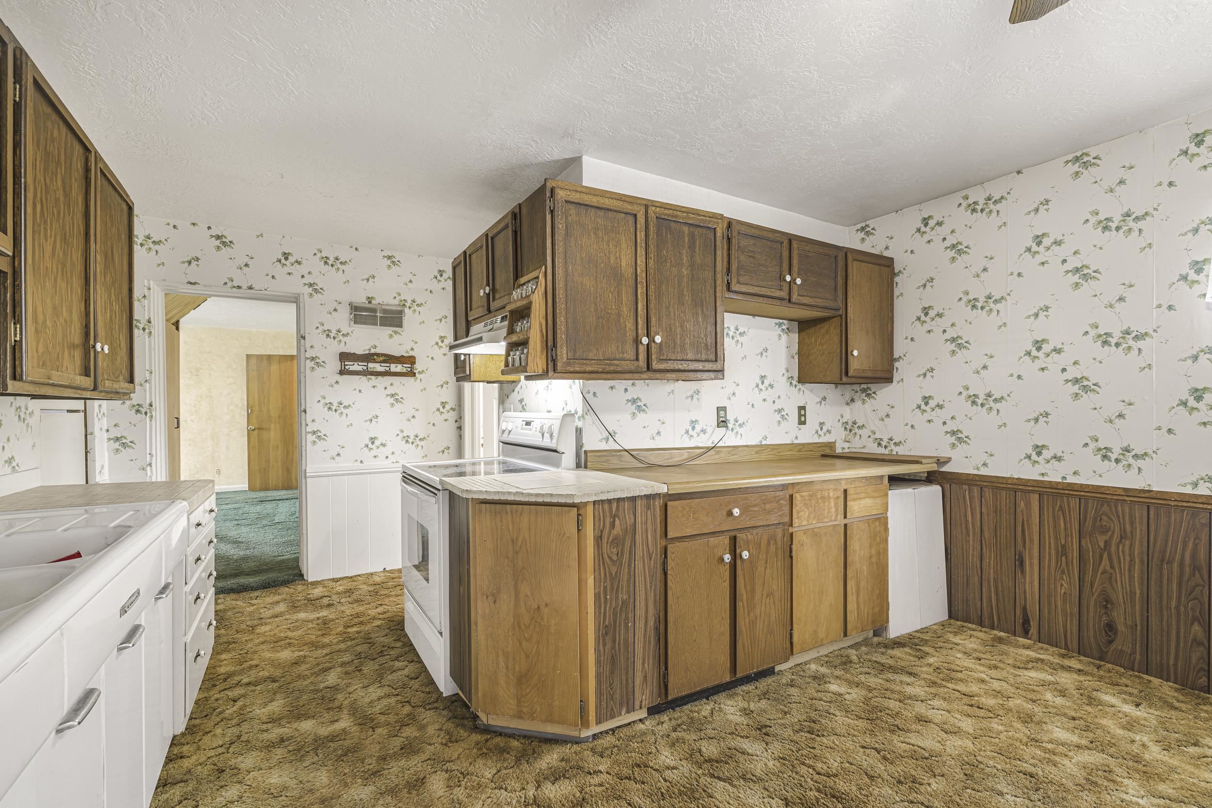 662 E Center Street, Downey, Idaho image 8