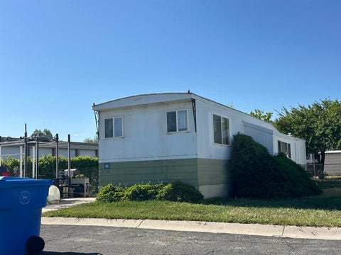 Mobile Home For Sale - 450 W Griffith #20 Rd<br/> Pocatello, ID 83201
