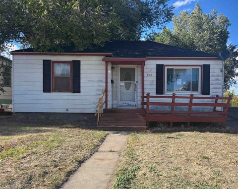 Photo of 138 Cottonwood Ave, Pocatello, ID 83204 (MLS # 580835)