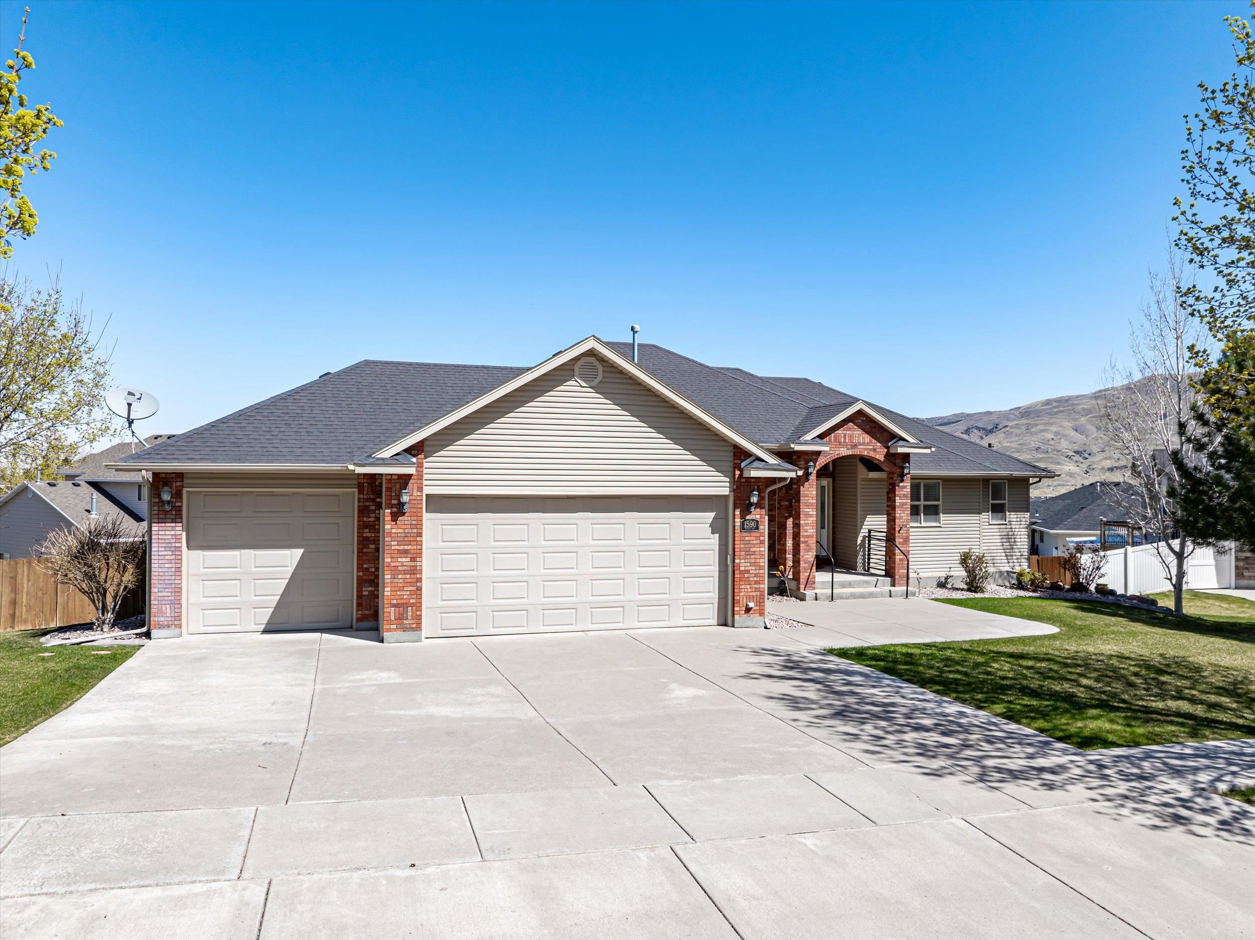 1590 Kates Way, Pocatello, Idaho image 2