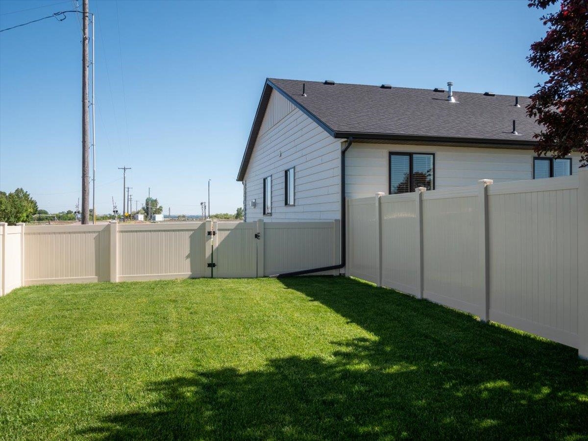 318 Lakeview Blvd, American Falls, Idaho image 34