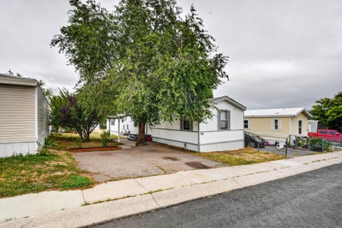 Mobile Home For Sale - 188 Teakwood St<br/> Bannock County, Pocatello, ID 83204