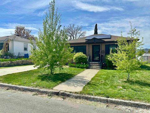 Photo of 417 N 16Th Ave, Pocatello, ID 83201 (MLS # 582288)
