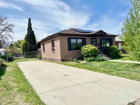 Photo of 417 N 16Th Ave, Pocatello, ID 83201 (MLS # 582288)