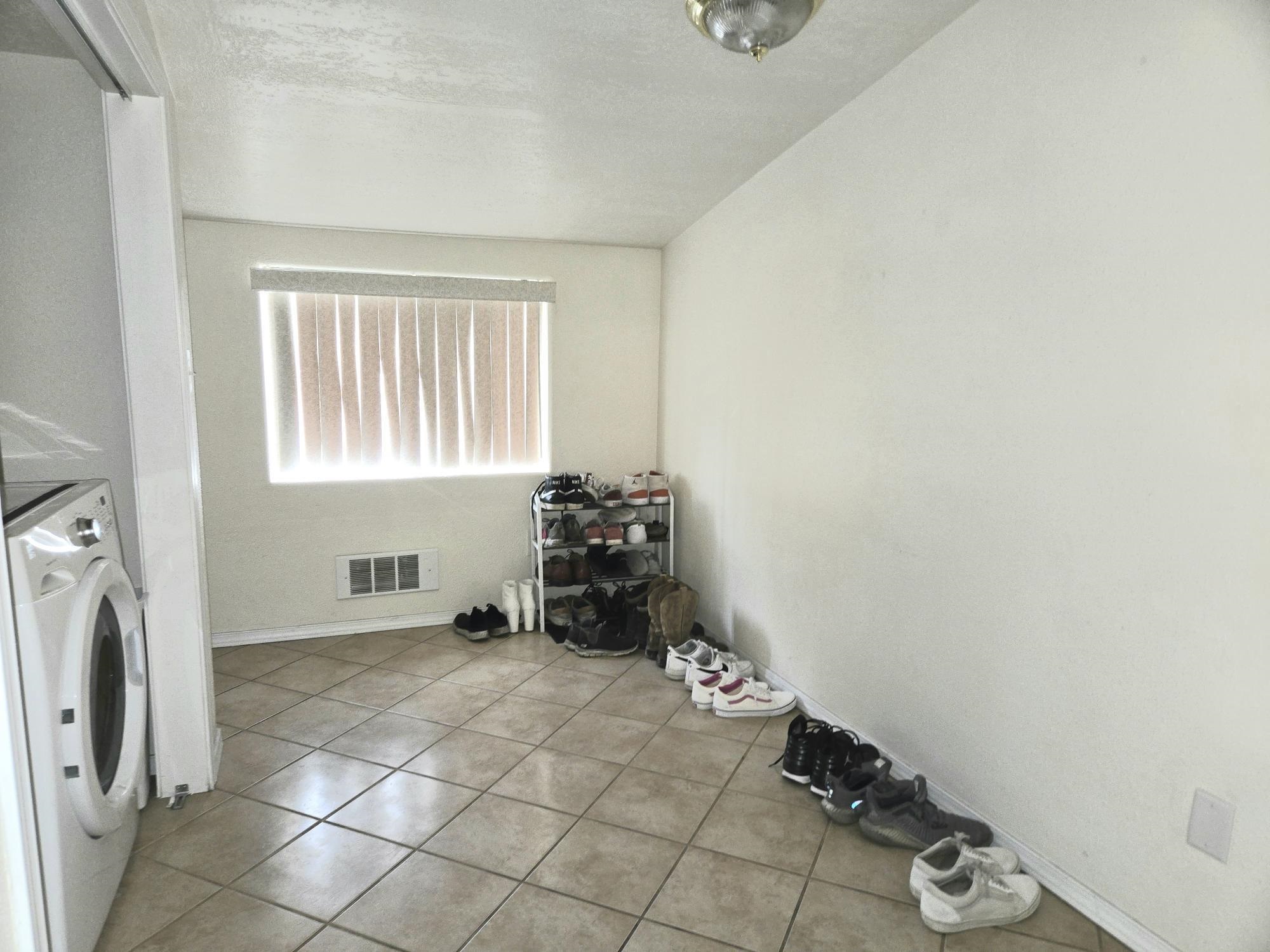 615 S 10th Ave, Pocatello, Idaho image 11