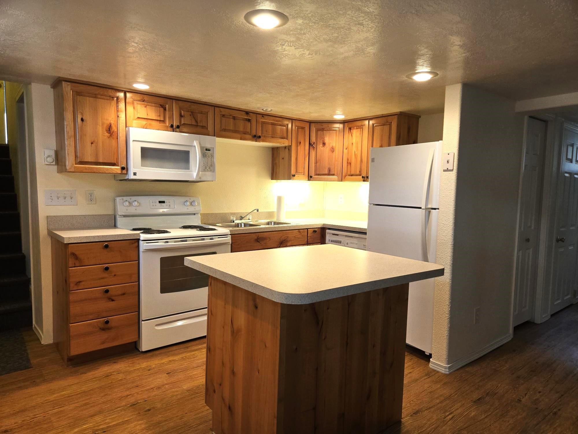615 S 10th Ave, Pocatello, Idaho image 21