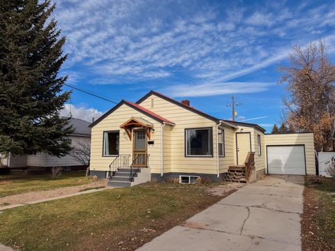 Homes For Sale - 616 Jefferson St<br/> Montpelier, ID 83254