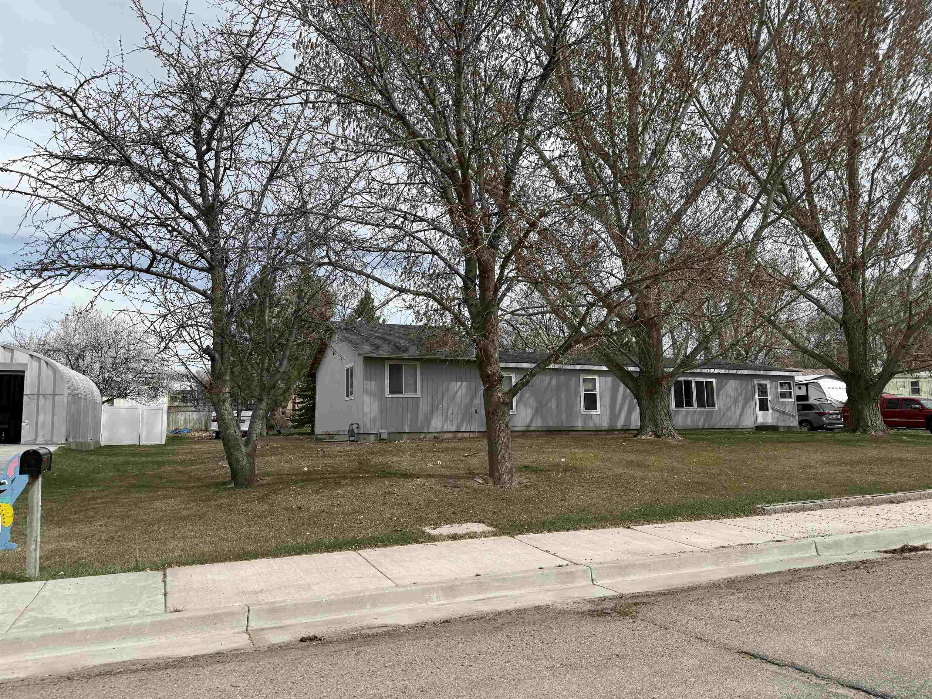 235 S Oregon Trail, American Falls, Idaho image 1