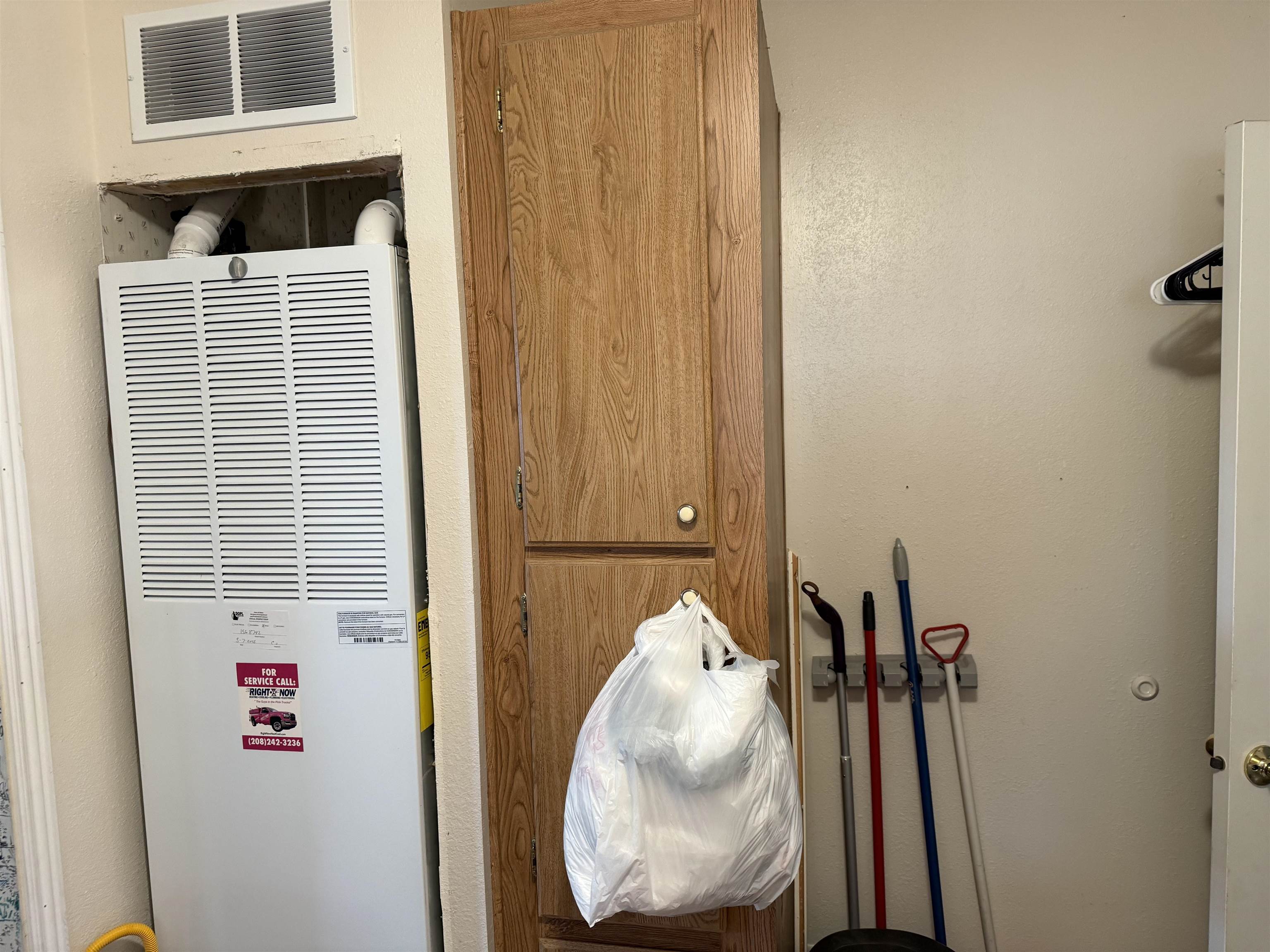 235 S Oregon Trail, American Falls, Idaho image 20