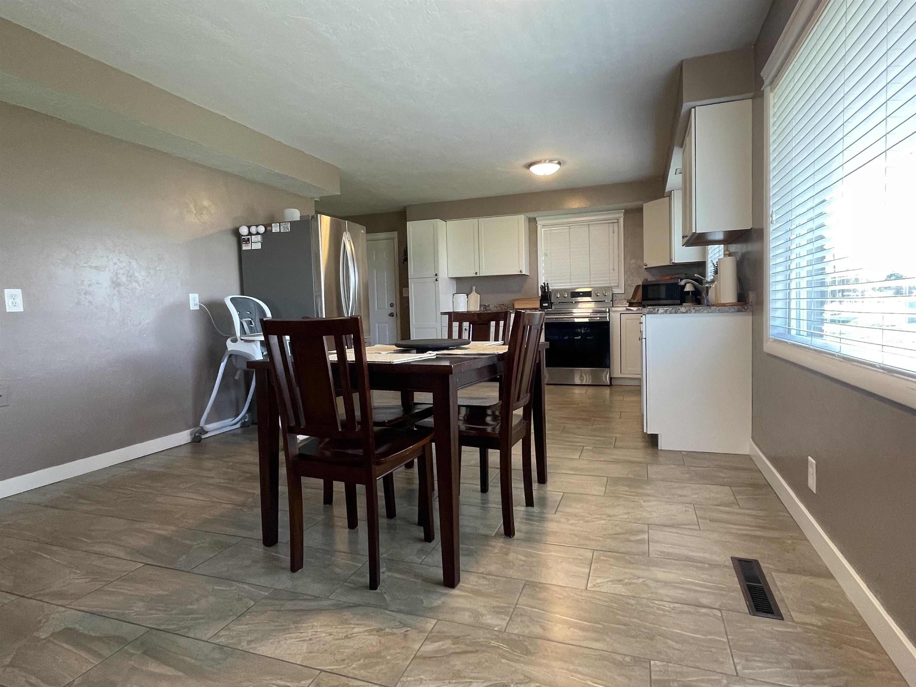 559 Rich Lane, Blackfoot, Idaho image 11