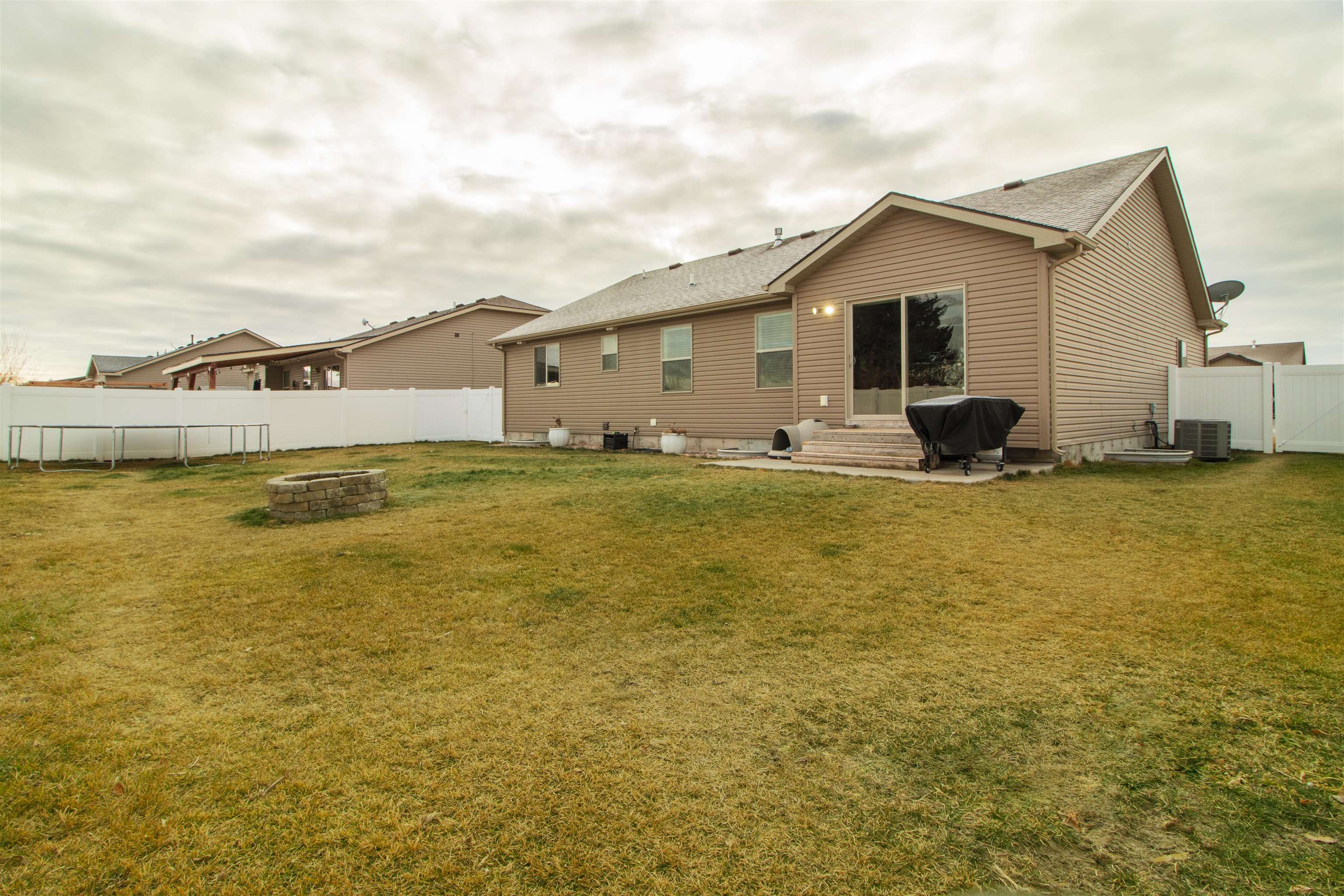 5191 Ryanne Way, Iona, Idaho image 3