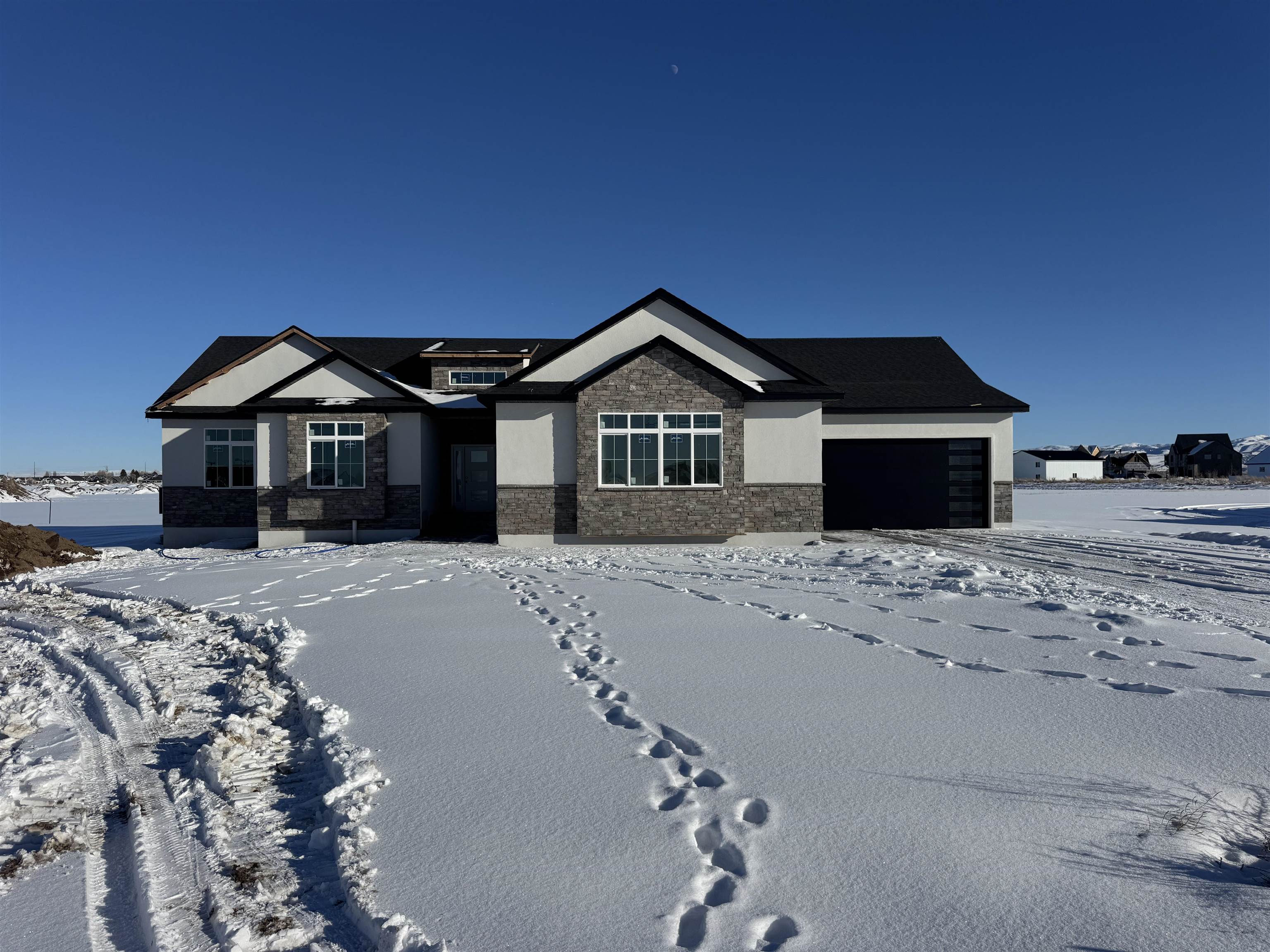 1571 N 845 E, Shelley, Idaho image 1