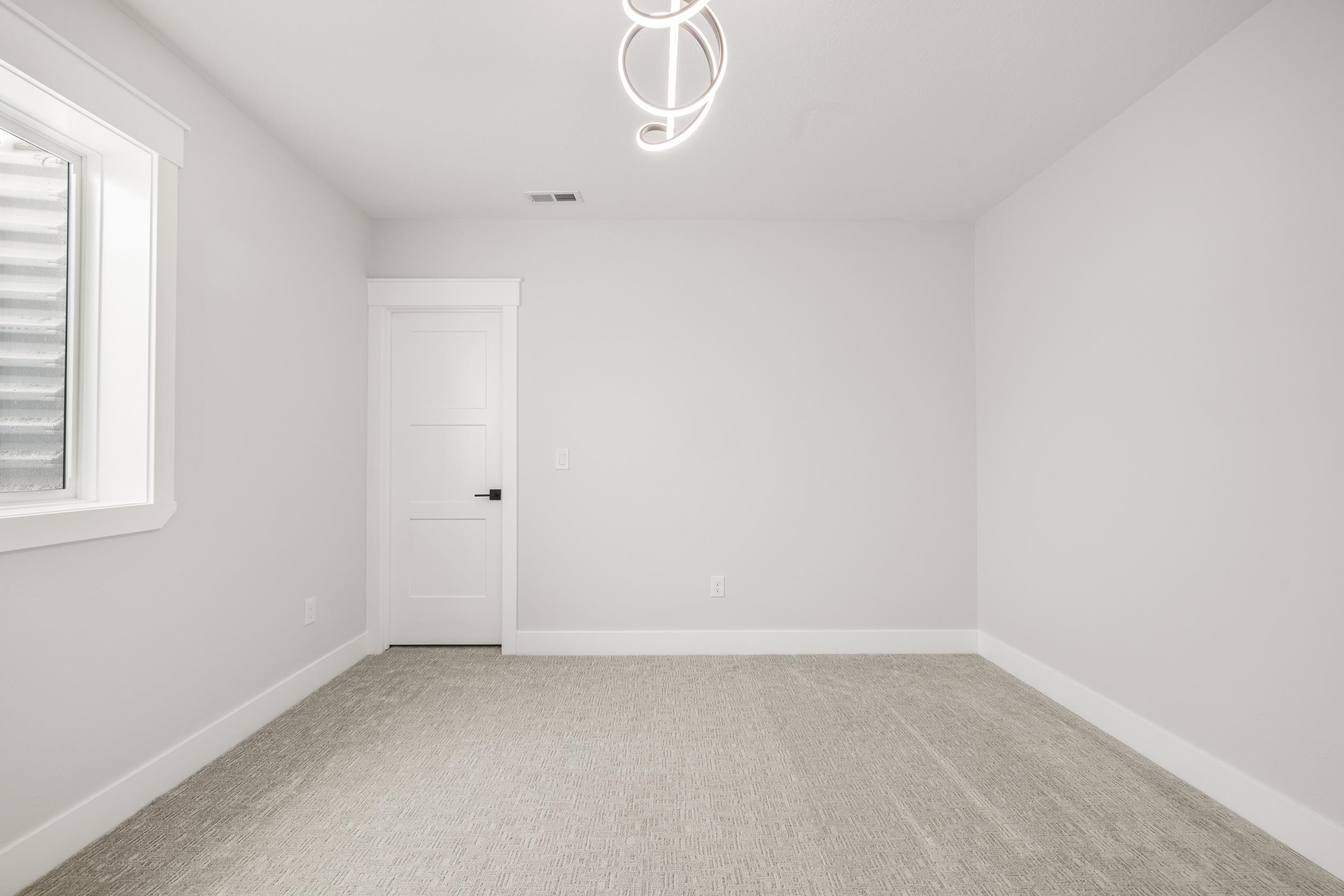 1571 N 845 E, Shelley, Idaho image 33