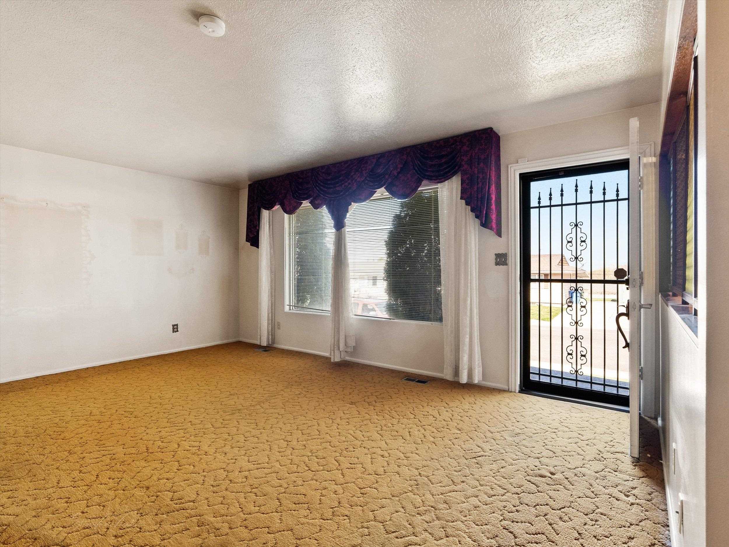 1323 E Alameda Road, Pocatello, Idaho image 8