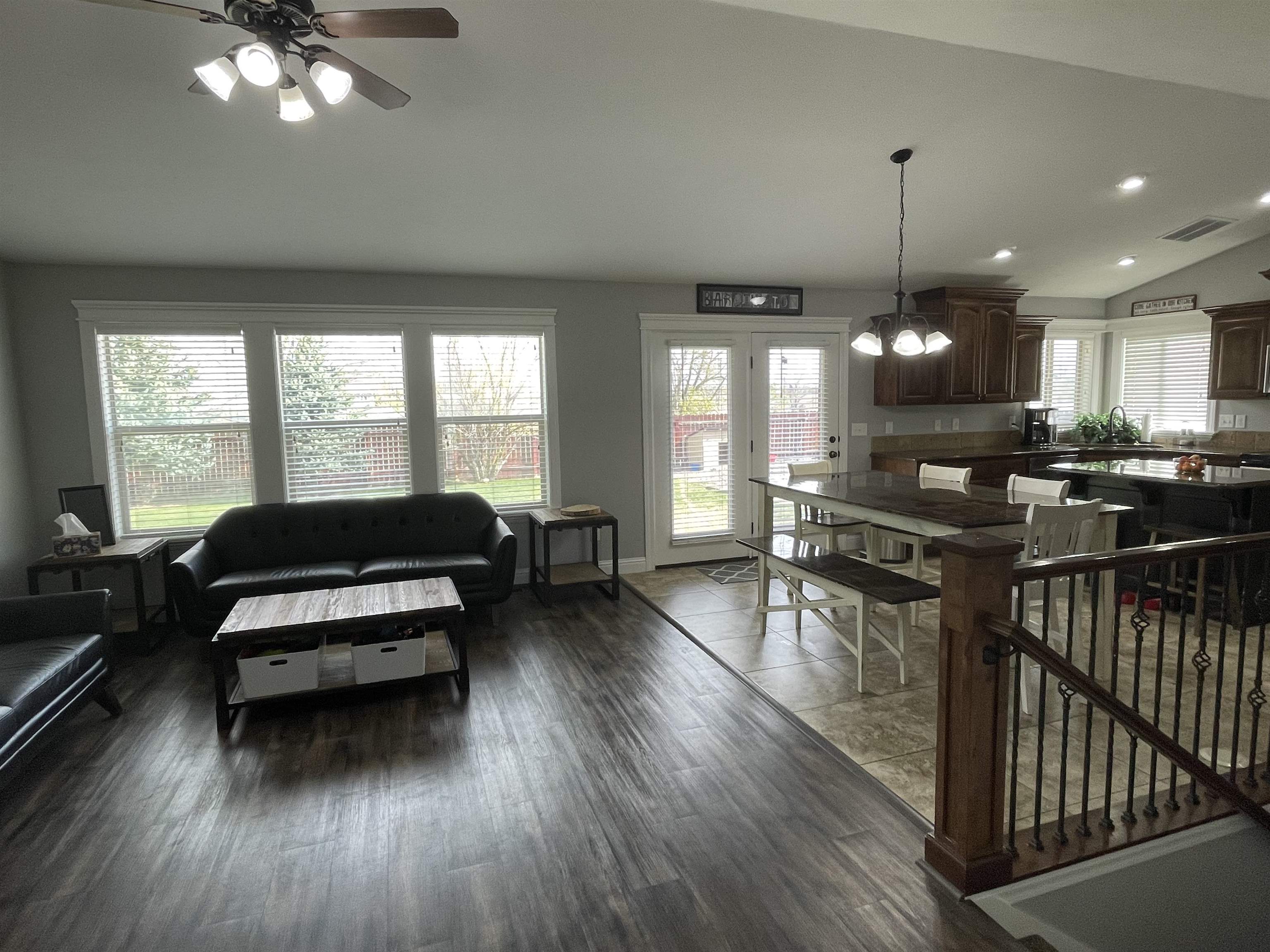 2185 Lawrence Lane, Blackfoot, Idaho image 3