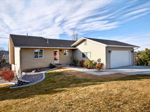 Photo of 2616 Mount Borah Pl, Pocatello, ID 83201 (MLS # 582152)