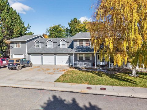 Photo of 6246 Fruitwood Ln, Pocatello, ID 83204 (MLS # 580938)