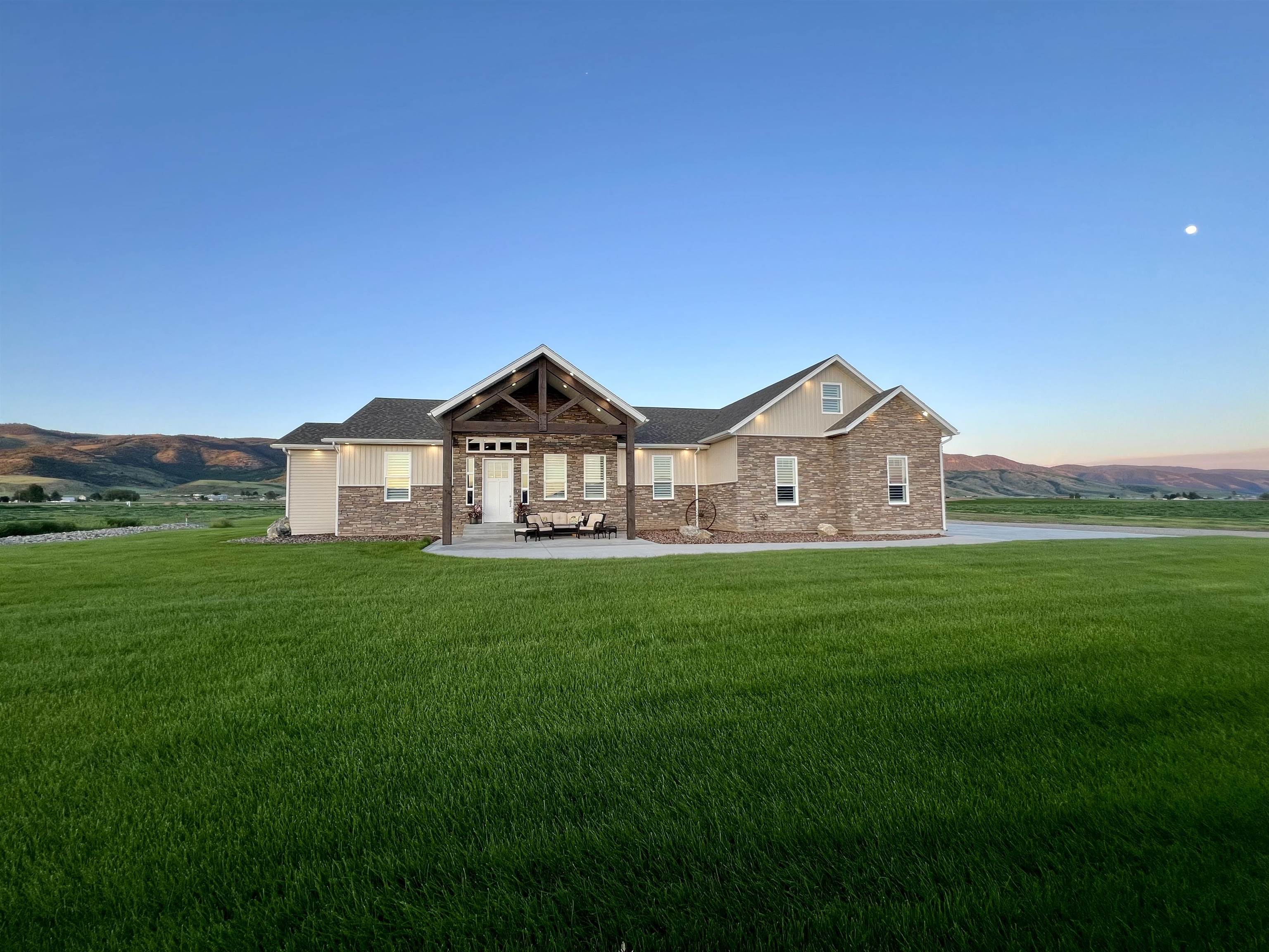 1074 Mingo Rd, Grace, Idaho image 2