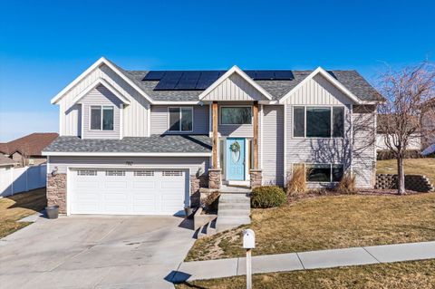 Photo of 702 Daybreak Dr, Pocatello, ID 83201 (MLS # 581857)