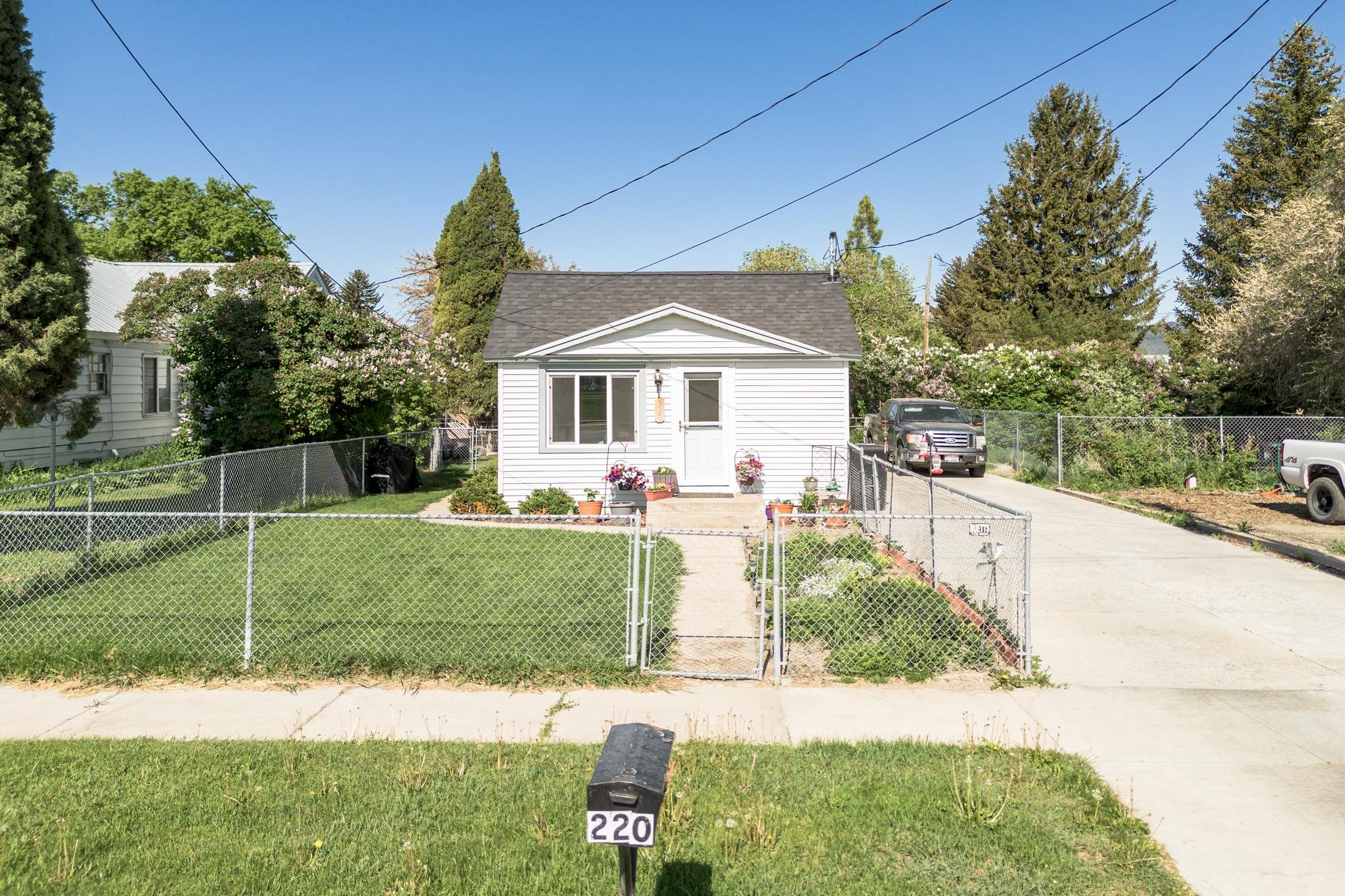 220 S 2nd E, Soda Springs, Idaho image 2