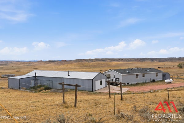 63 PINEVIEW DR, GILLETTE, WY 82716 - Image bdbd828f7b8b4457efa00b2134bcc20f/4027091090