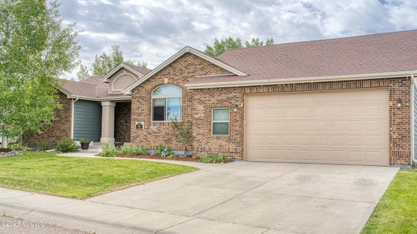338 LEGACY PKWY, GILLETTE, WY 82718 - Image fdf3f15f2d684bc109cbc8b9fdf7a58e/392450102