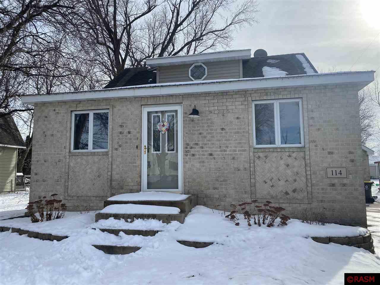 Photo 1 of 1 — 114 E Minnesota Avenue, Minnesota Lake, MN 56068