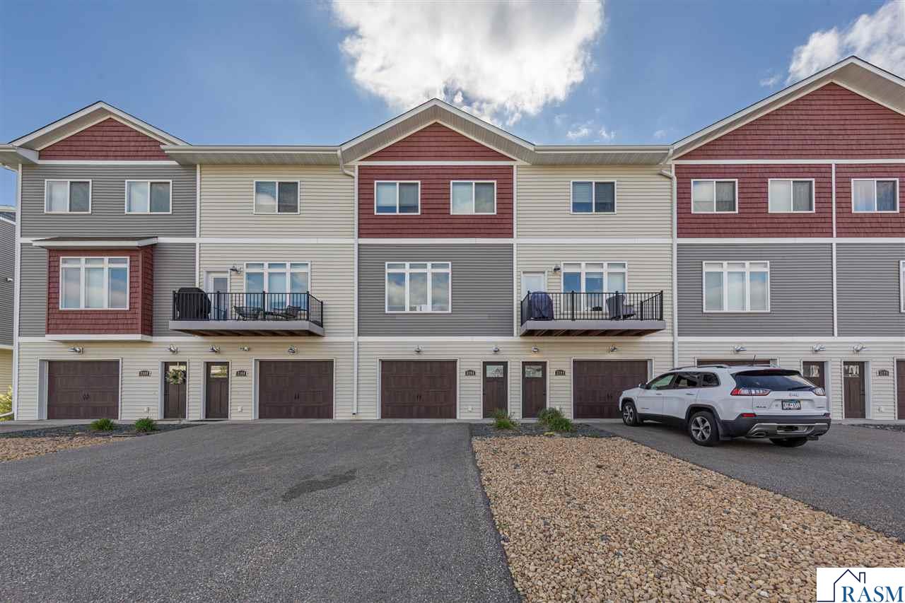 Photo 1 of 20 — 2192 Rolling Green Trail, North Mankato, MN 56003