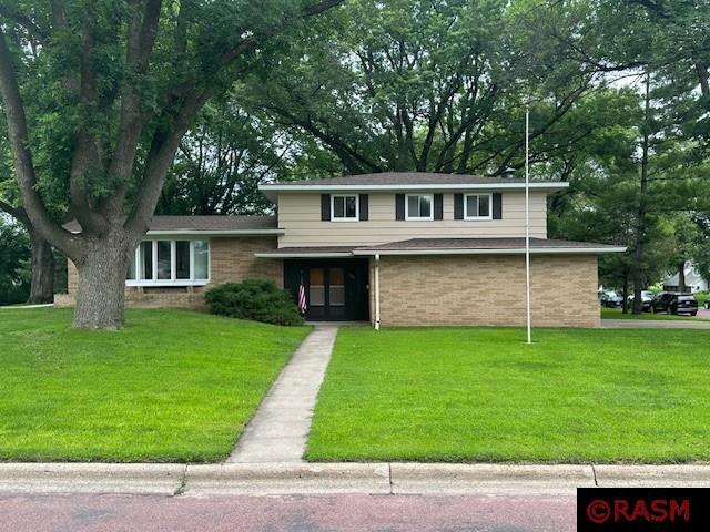 Photo 1 of 43 — 1023 Armstrong S Blvd, St. James, MN 56081