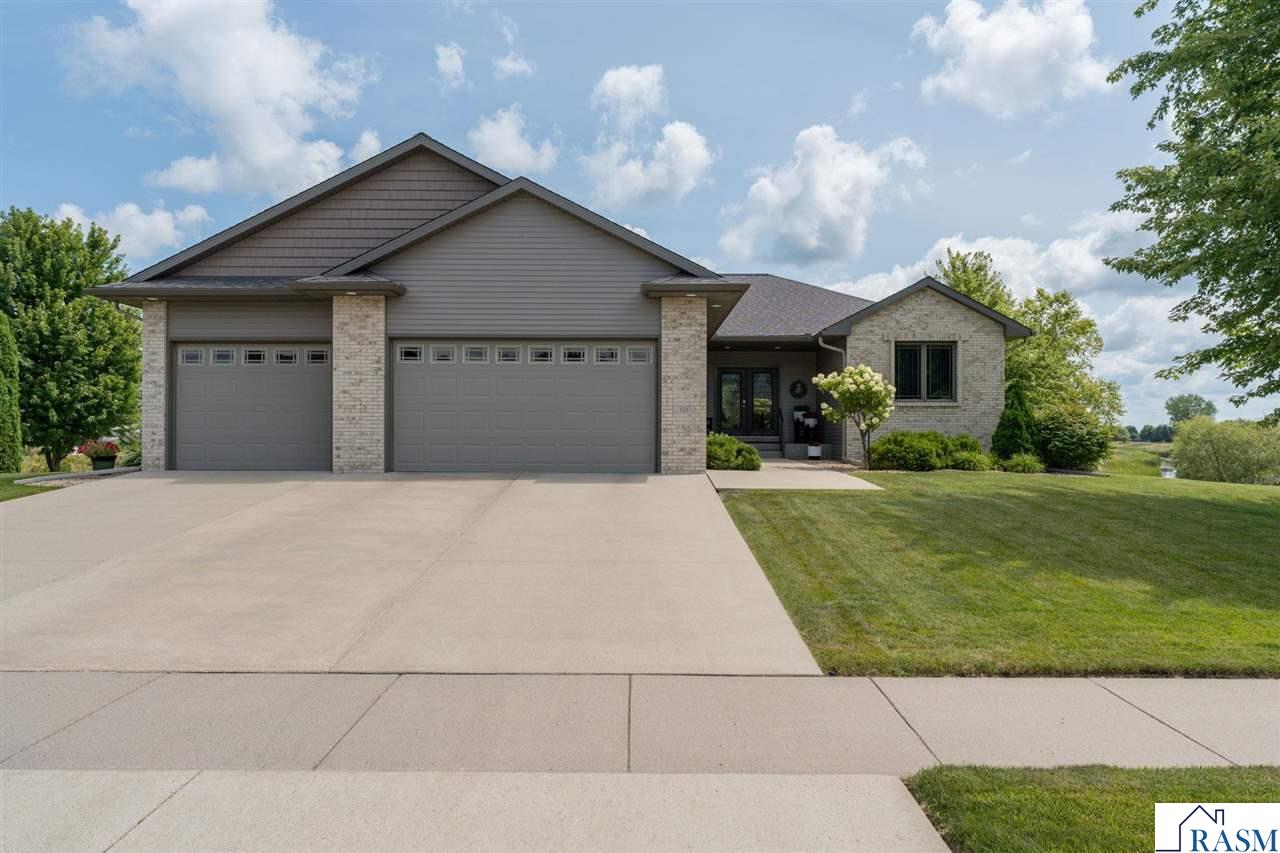 121 Grovebrook Drive