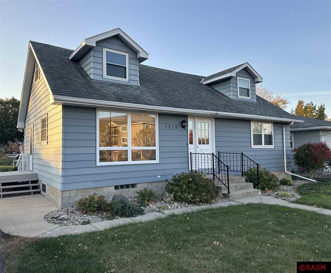 Photo 1 of 1 — 1515 Sunset Lane, New Ulm, MN 56073