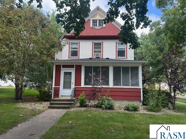 702 S 3RD Street