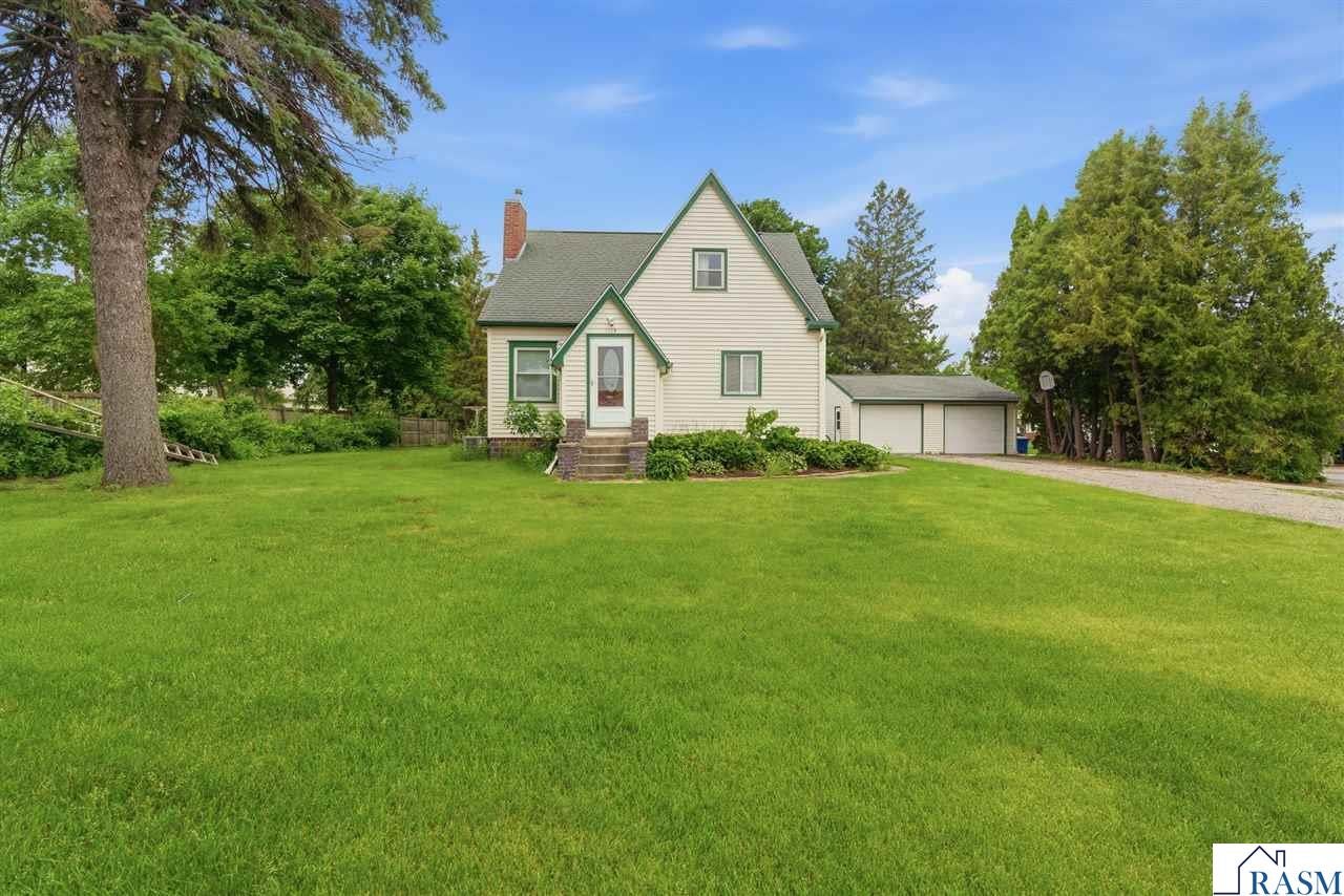 Photo 1 of 47 — 1113 N State Street, Waseca, MN 56093