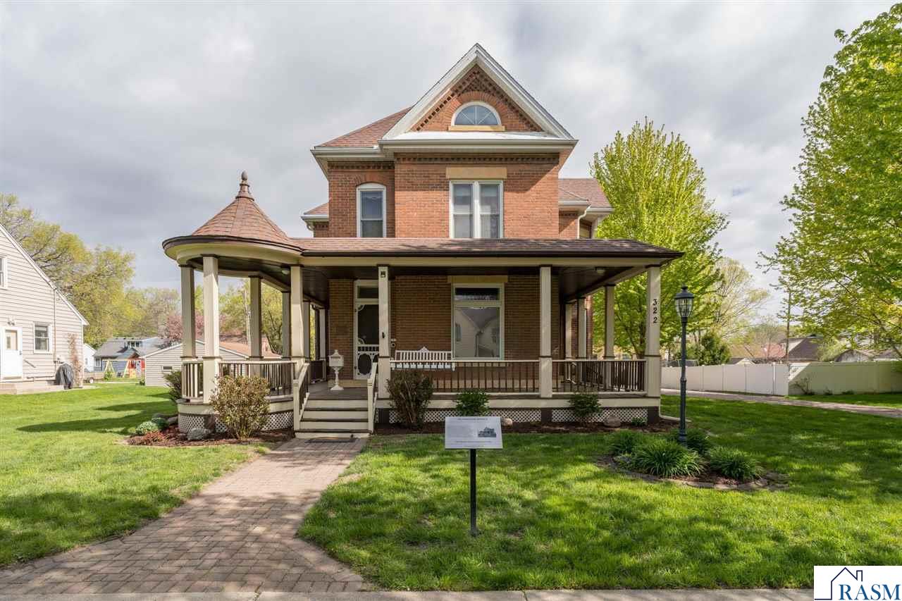Photo 1 of 61 — 322 Wheeler Avenue, North Mankato, MN 56003