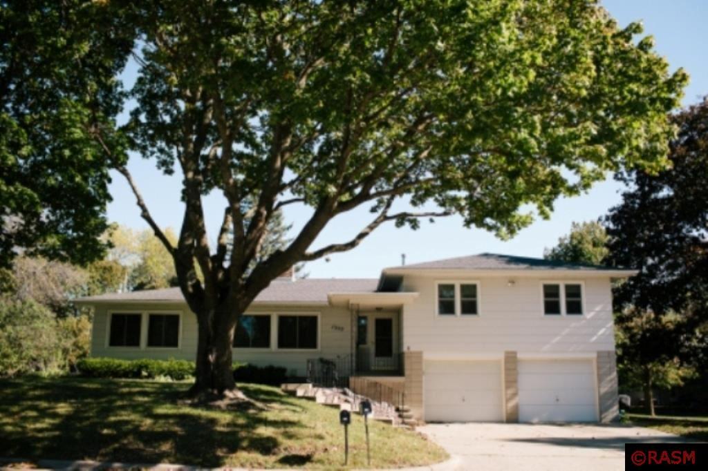Photo 1 of 35 — 1555 7th Ave NE, Owatonna, MN 55060