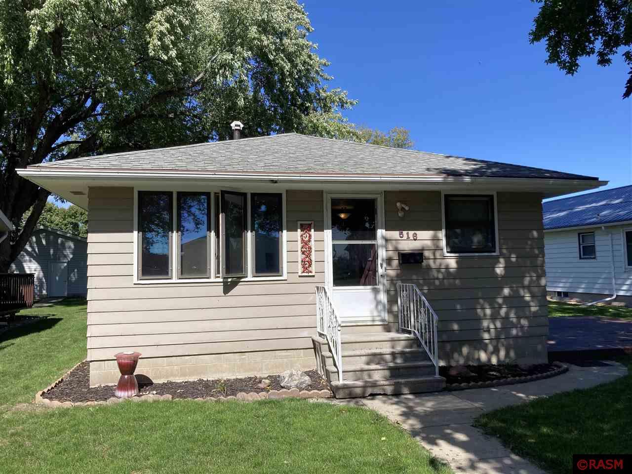 Photo 1 of 13 — 516 SE Summit Street, Sleepy Eye, MN 56085
