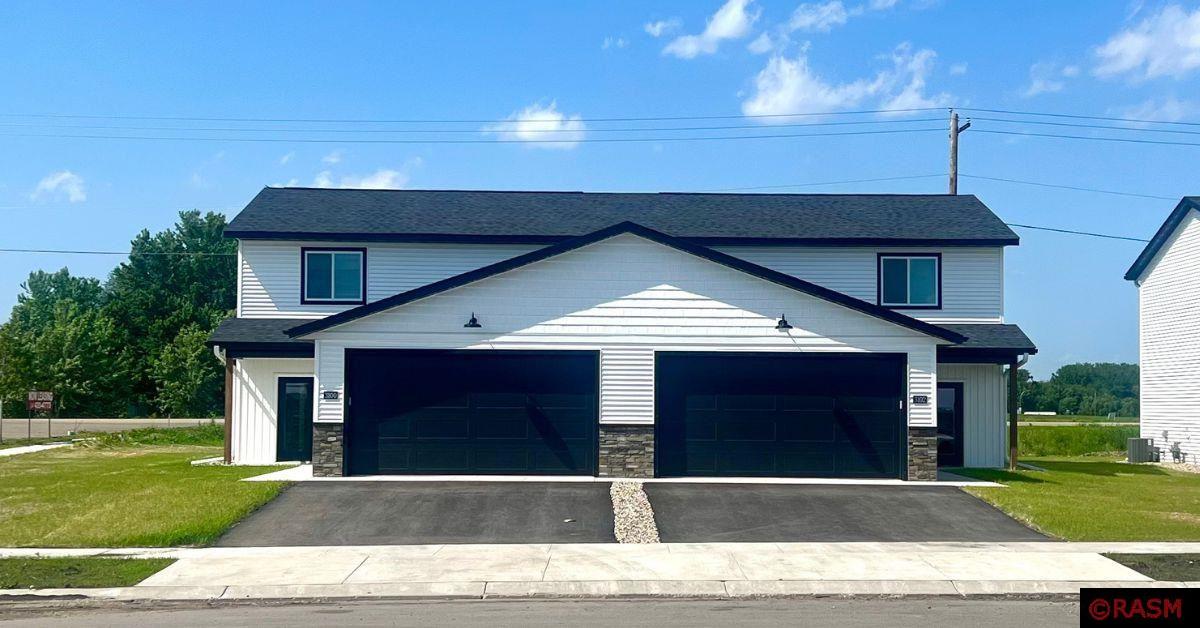 Photo 1 of 32 — 3104 Scotch Lane, Mankato, MN 56001
