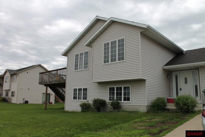 Photo 1 of 21 — 221 Maverick Drive, Mankato, MN 56001