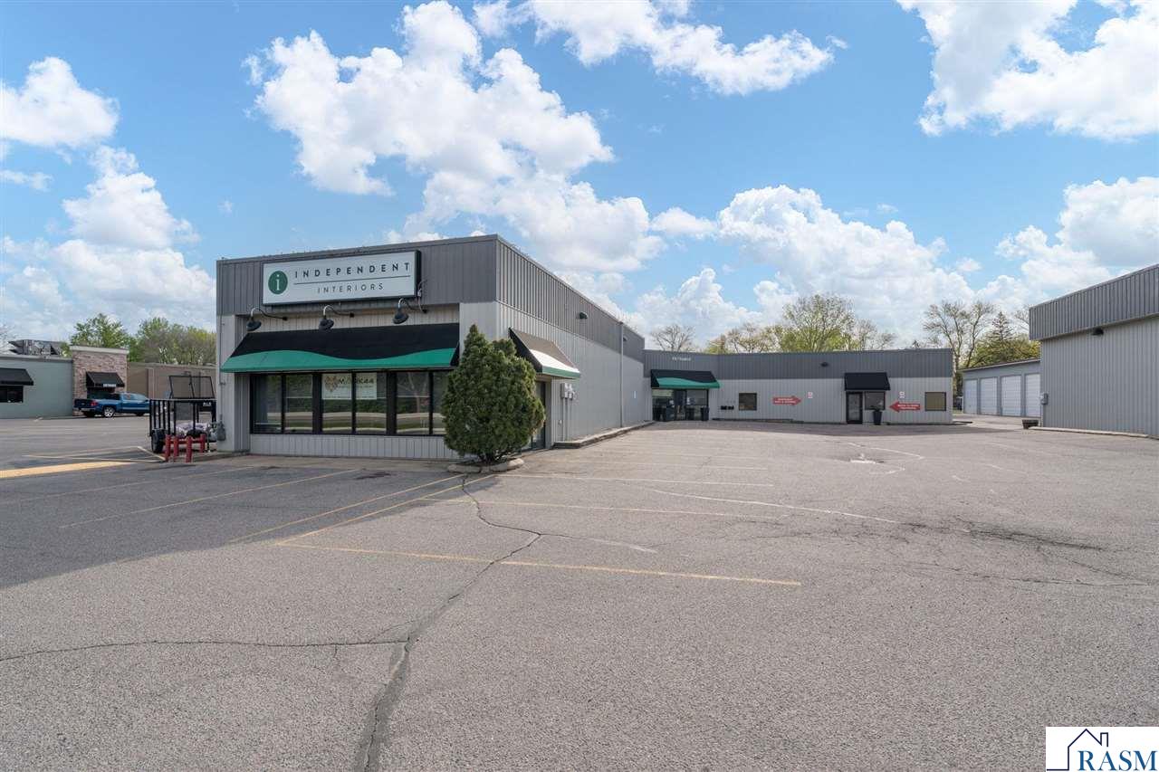 Photo 1 of 77 — 219 S Victory Drive, Mankato, MN 56001