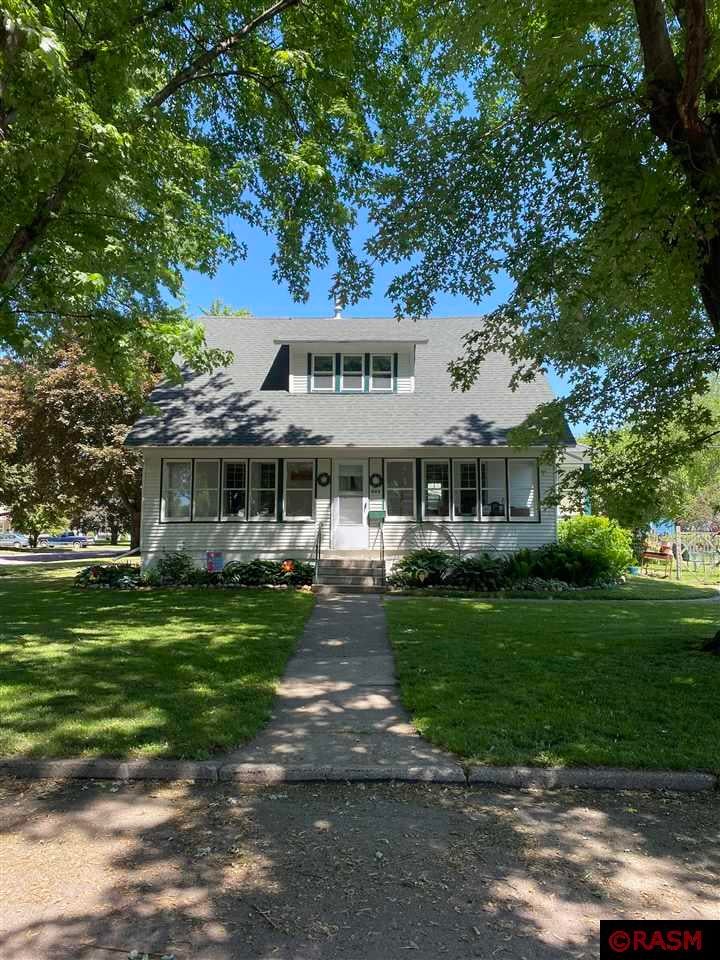 Photo 1 of 27 — 593 W Franklin Street, Wells, MN 56097