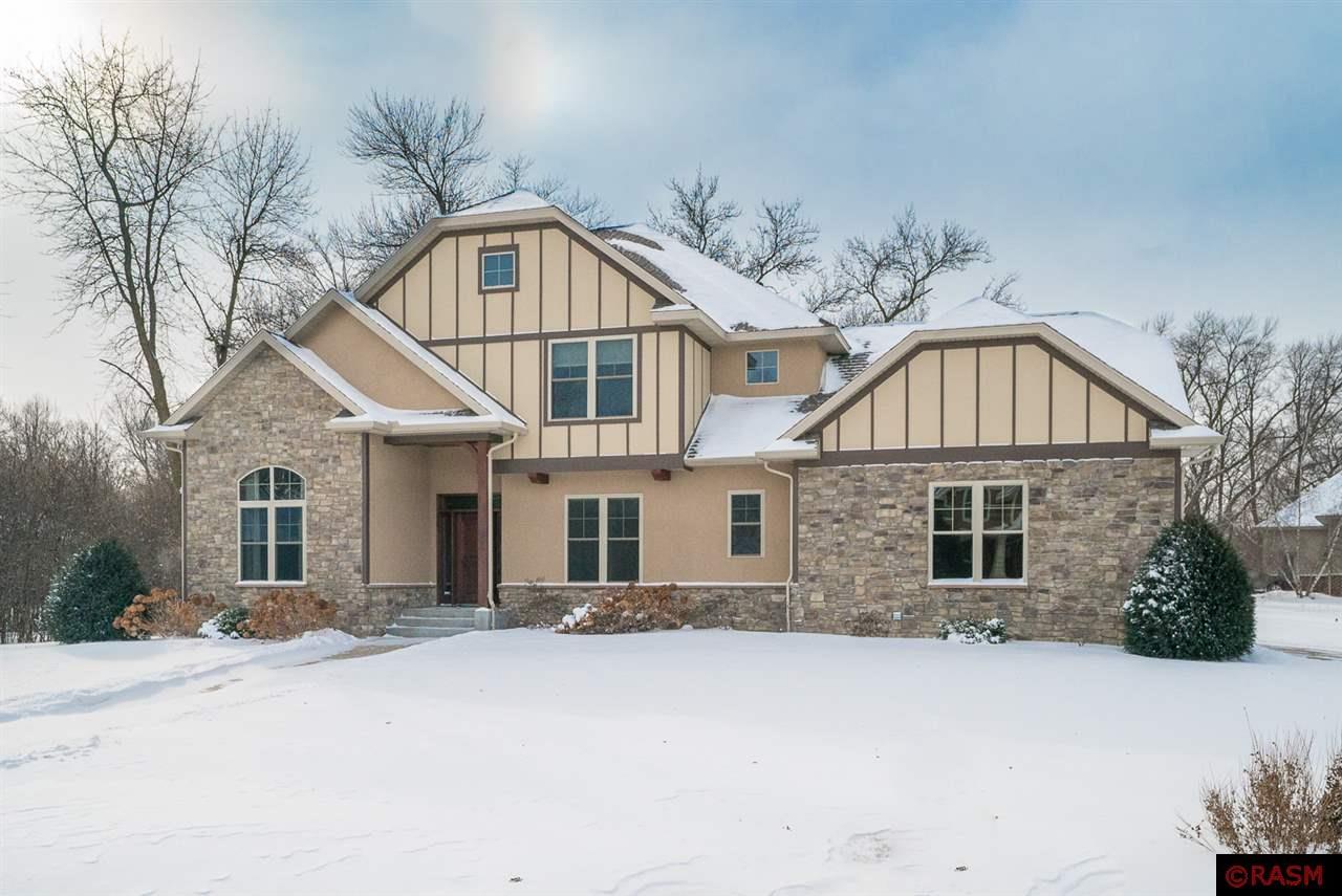 Photo 1 of 25 — 216 Woodhill Court, Mankato, MN 56001